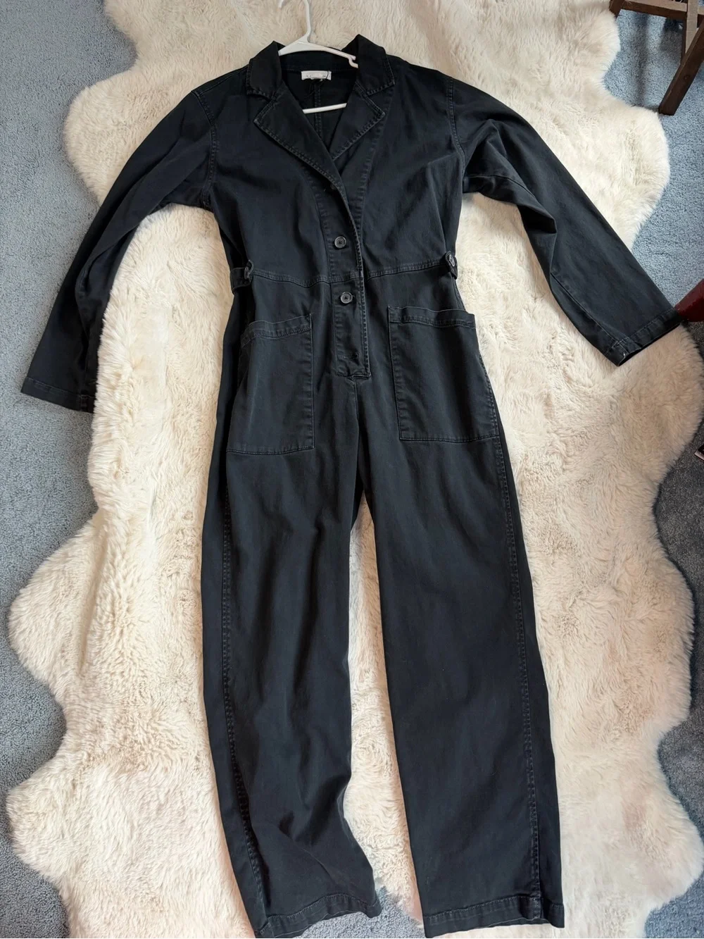 Velvet by Graham & Spencer streamlined black